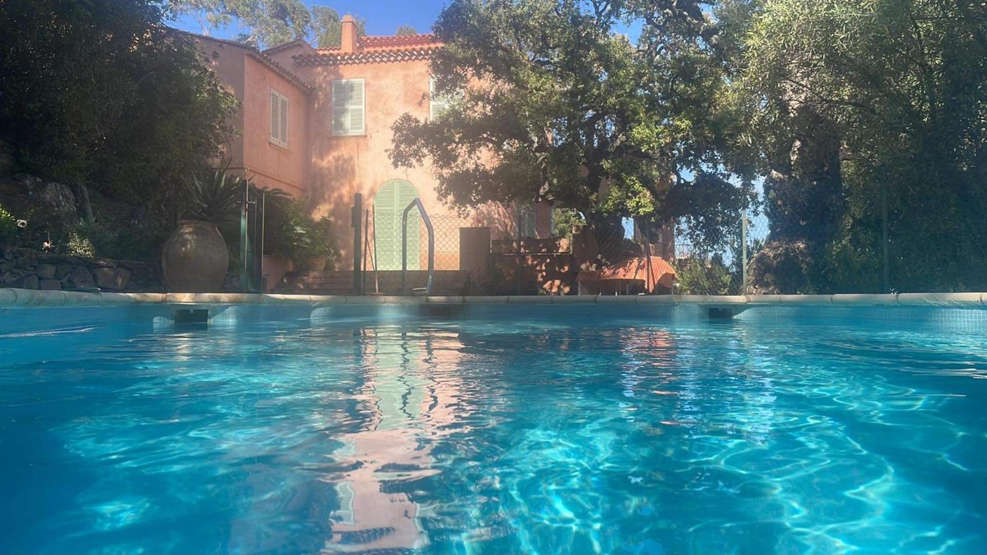 Villa La Malpagne, 400m2 Les Pieds Dans L'eau Rayol-Canadel-sur-Mer