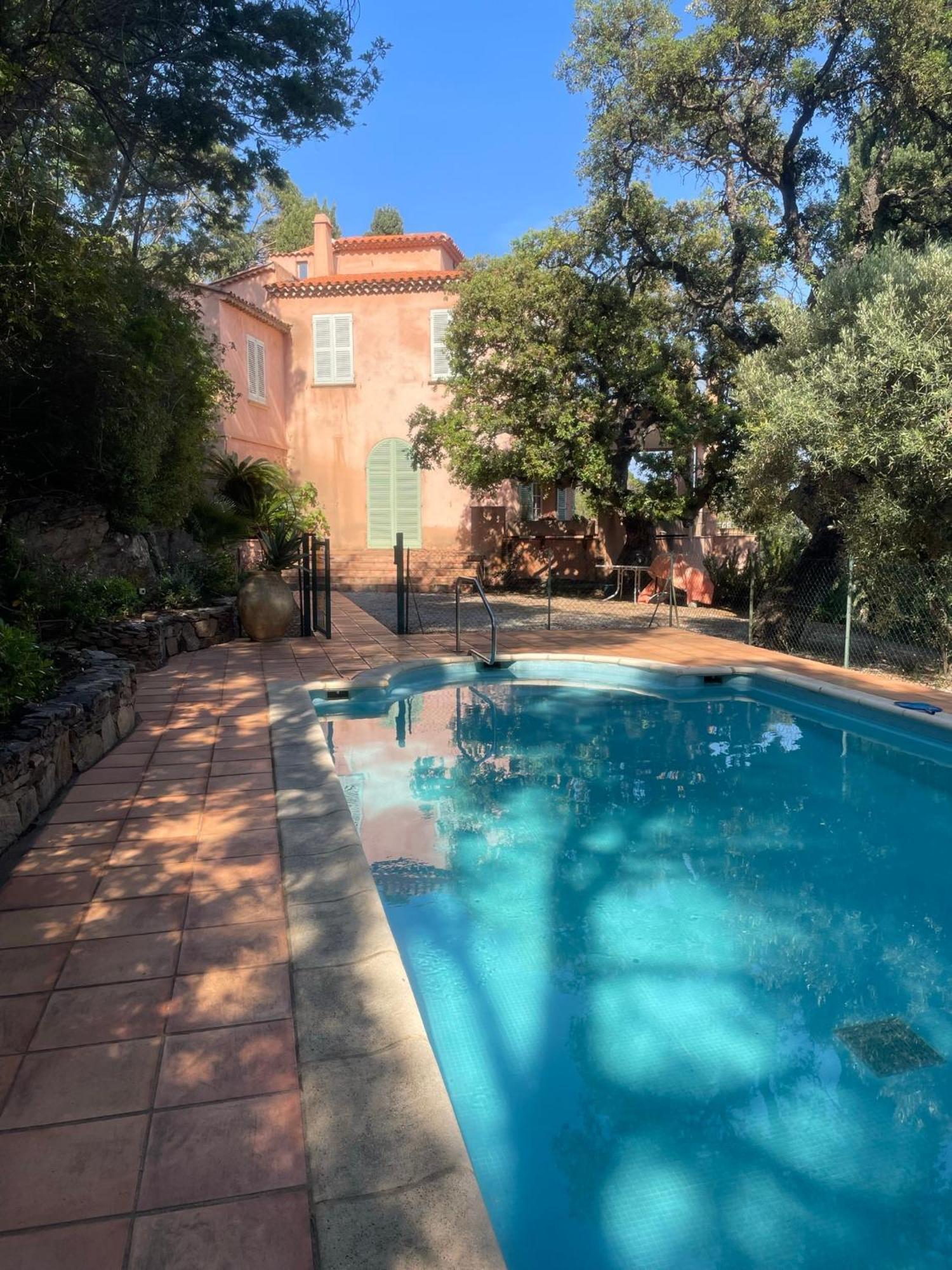 Villa La Malpagne, 400m2 Les Pieds Dans L'eau Rayol-Canadel-sur-Mer